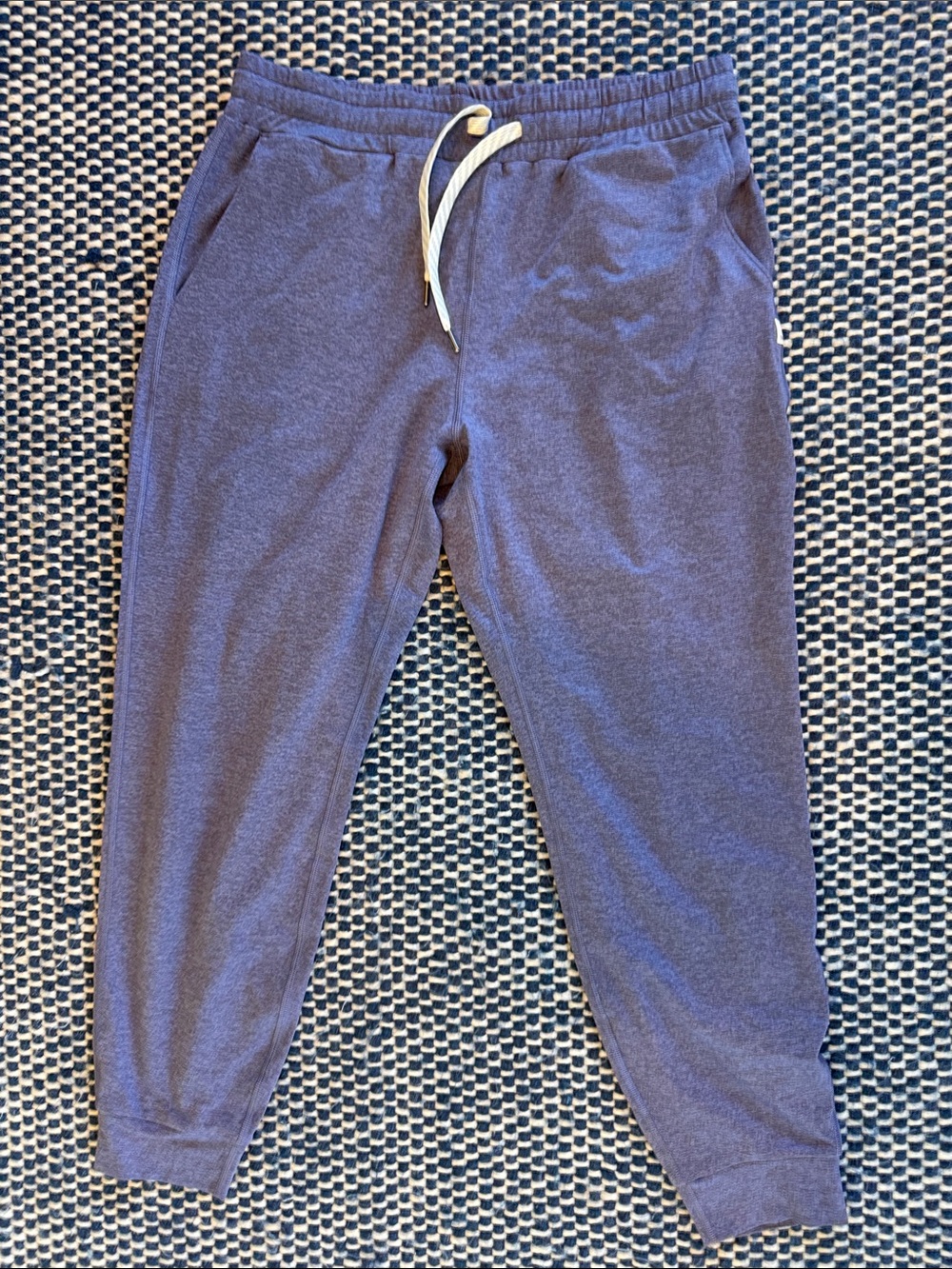 Vuori Women’s Heathered Purple Joggers with Cream Drawstring